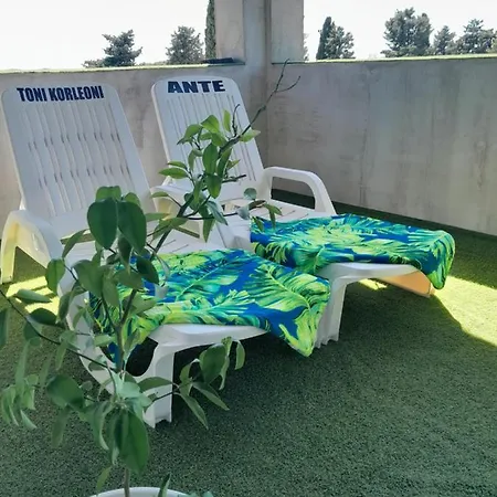 Ivana Apartmani *